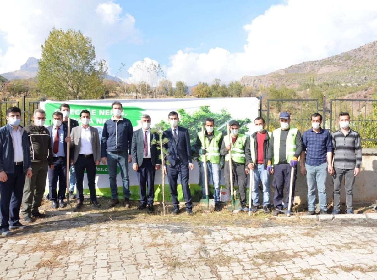 Beyt&uuml;şşebap&rsquo;ta fidanlar toprakla buluştu