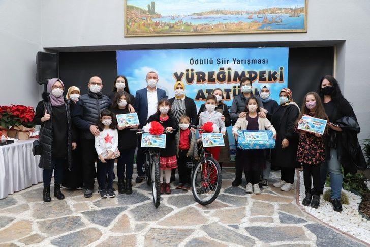 Yüreklerinde yaşattıkları Atatürk’ü şiirle anlattılar G5