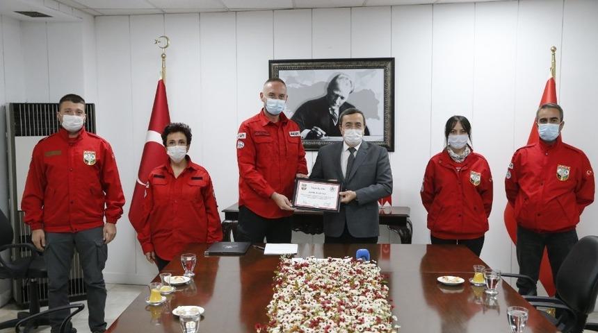 AKUT ve Kızılay ile b&uuml;y&uuml;k dayanışma