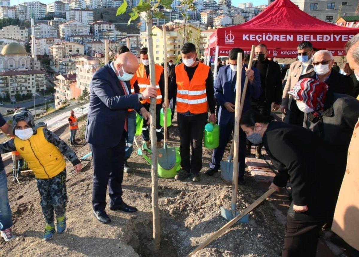 Ke&ccedil;i&ouml;ren&rsquo;de fidanlar toprakla buluştu
