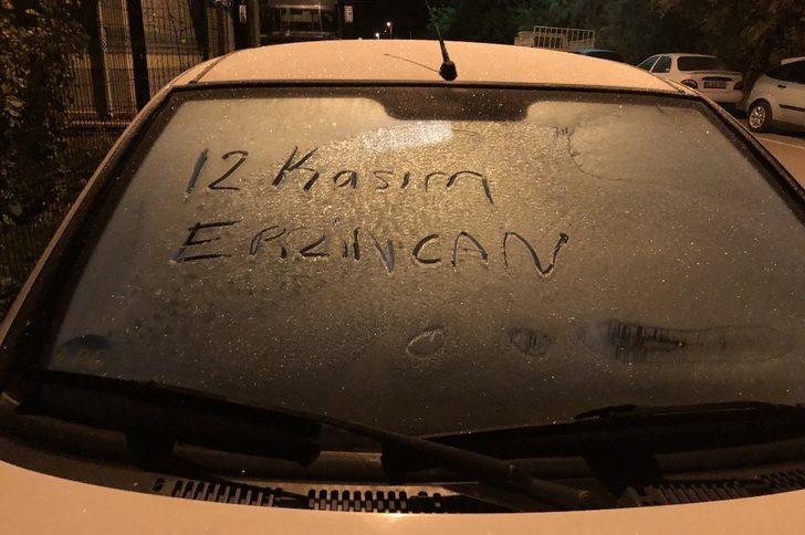 Bayburt ve Erzincan’da arabaların camları buz tuttu G3