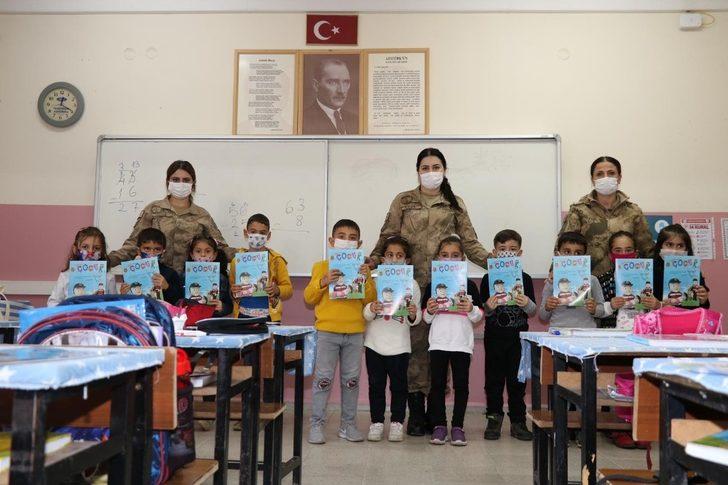 Mehmetçikten öğrencilere hediye G3