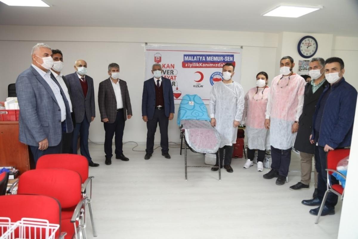 G&uuml;der&rsquo;den kan bağışı kampanyasına destek