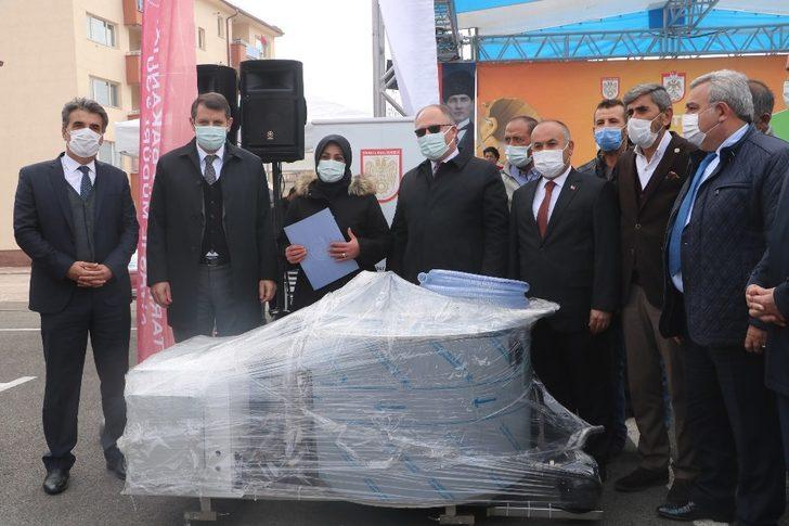 50 çiftçiye süt soğutma tankı dağıtıldı G2