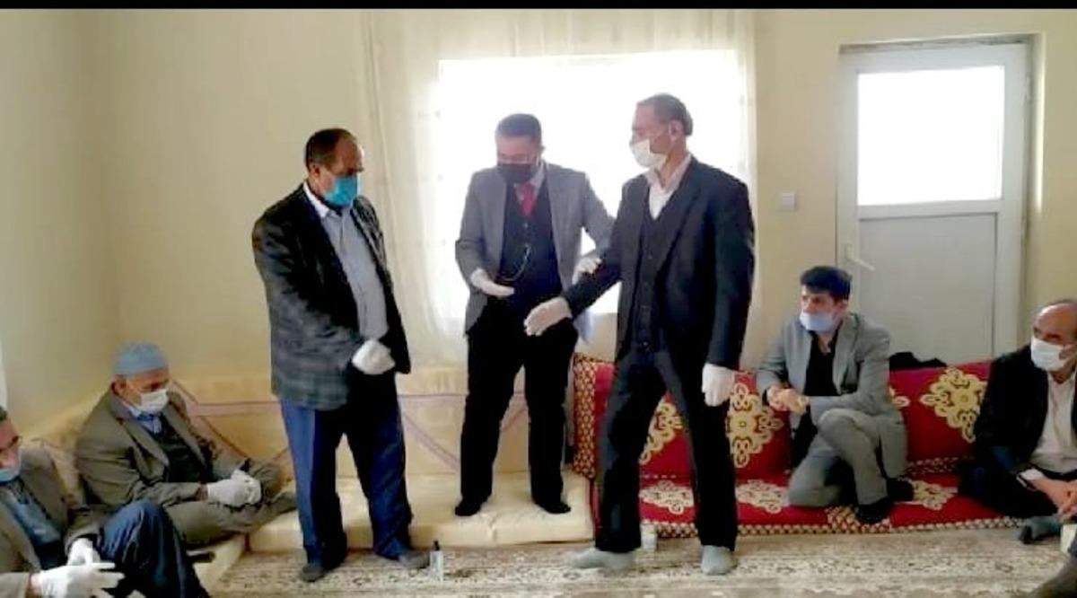 Kanaat &ouml;nderi Atlı, husumetli aileleri barıştırdı