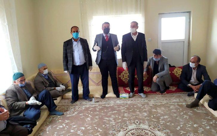 Kanaat önderi Atlı, husumetli aileleri barıştırdı G3