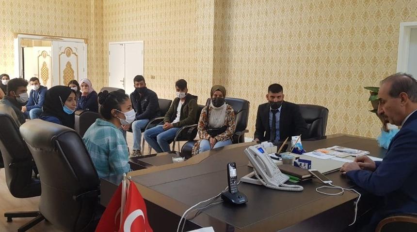 &Ouml;ğrencilerden Başkan Yal&ccedil;ınkaya&rsquo;ya teşekk&uuml;r ziyareti