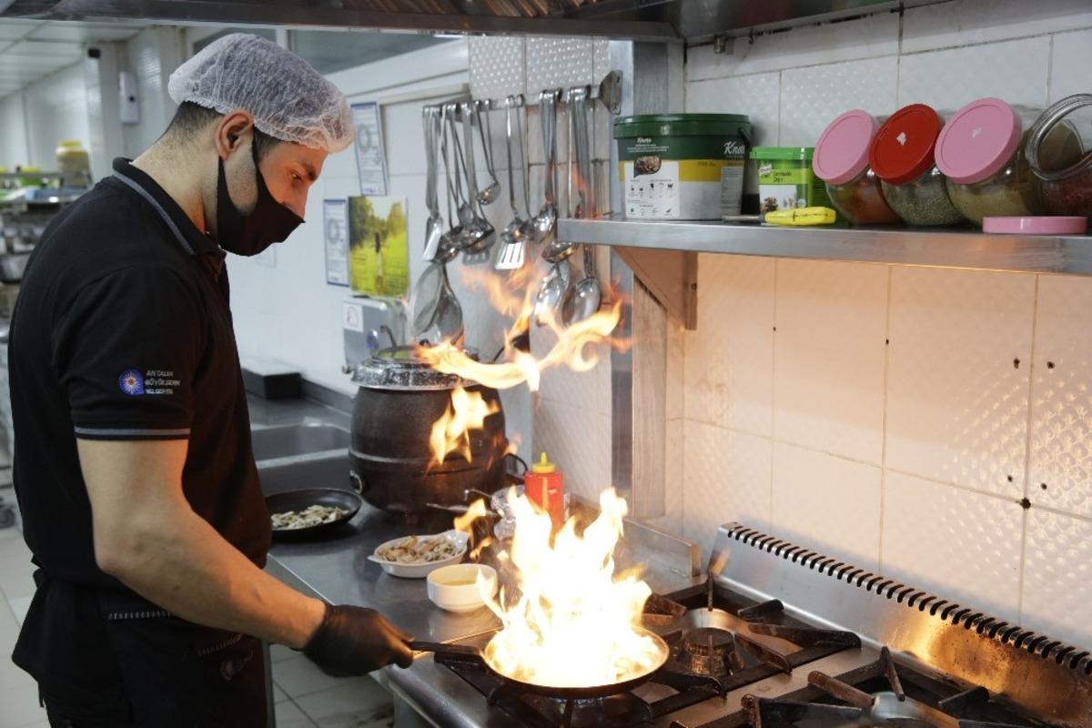 B&uuml;y&uuml;kşehir&rsquo;den &ccedil;&ouml;lyak hastalarına &ouml;zel men&uuml;