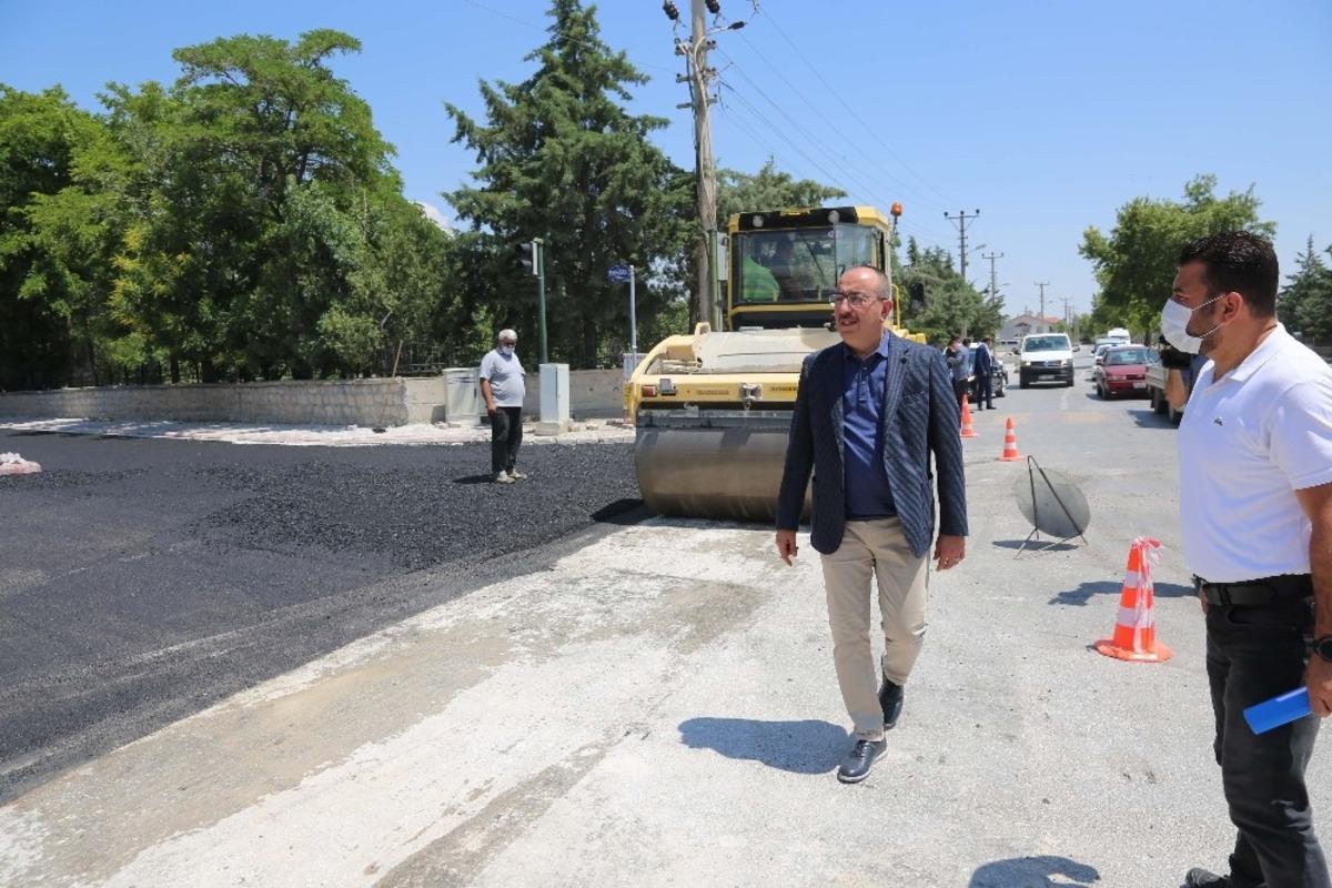 Başkan Kavuş: &ldquo;Asfaltsız tek bir metre yol kalmayıncaya kadar durmayacağız&rdquo;