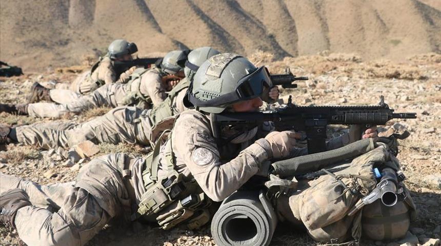 Bakan Soylu duyurdu! Kırmızı listedeki ter&ouml;rist etkisiz hale getirildi