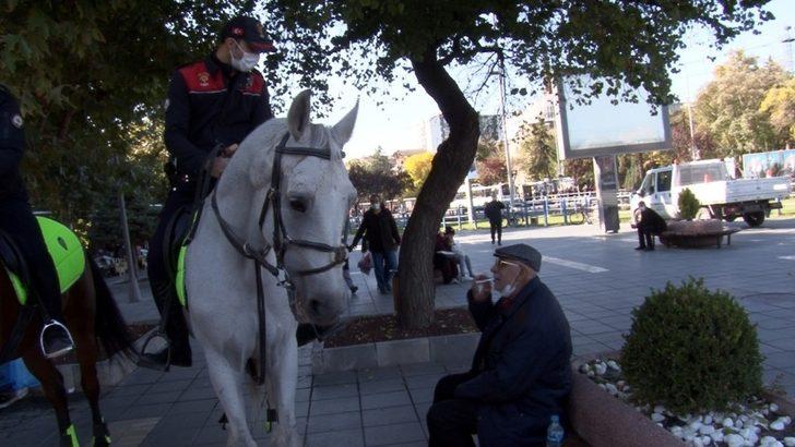 Kayseri’de kamuya açık alanlarda, maske ve sigara denetimi yapıldı G2