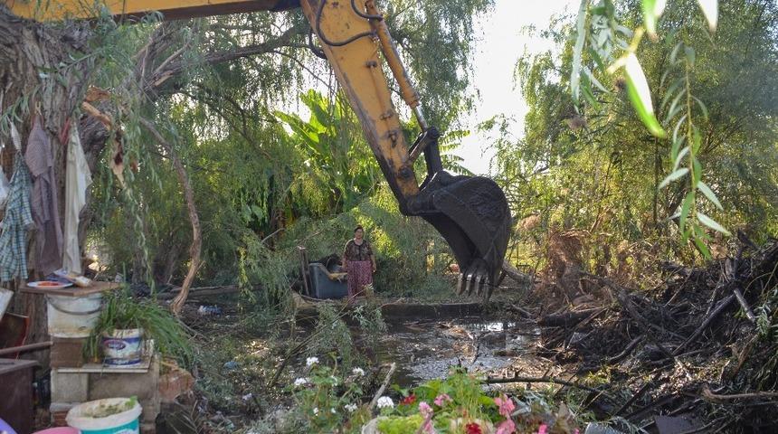Erdemli Belediyesi kış hazırlığını s&uuml;rd&uuml;r&uuml;yor