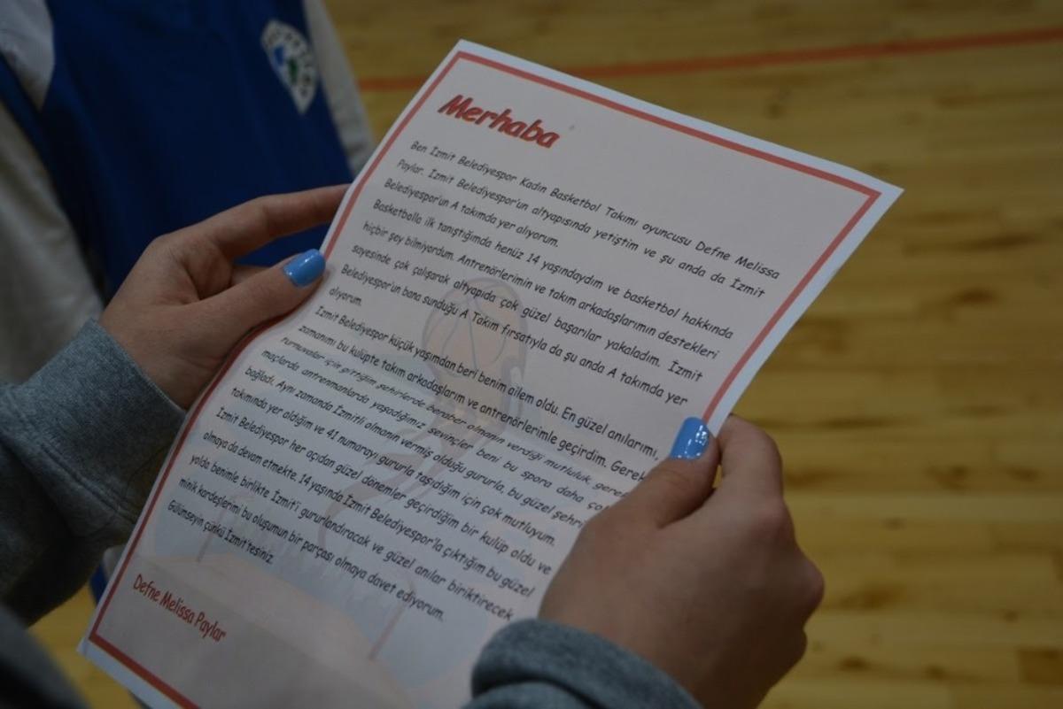 Gen&ccedil; basketbolcudan minik sporculara &ouml;zel mektup