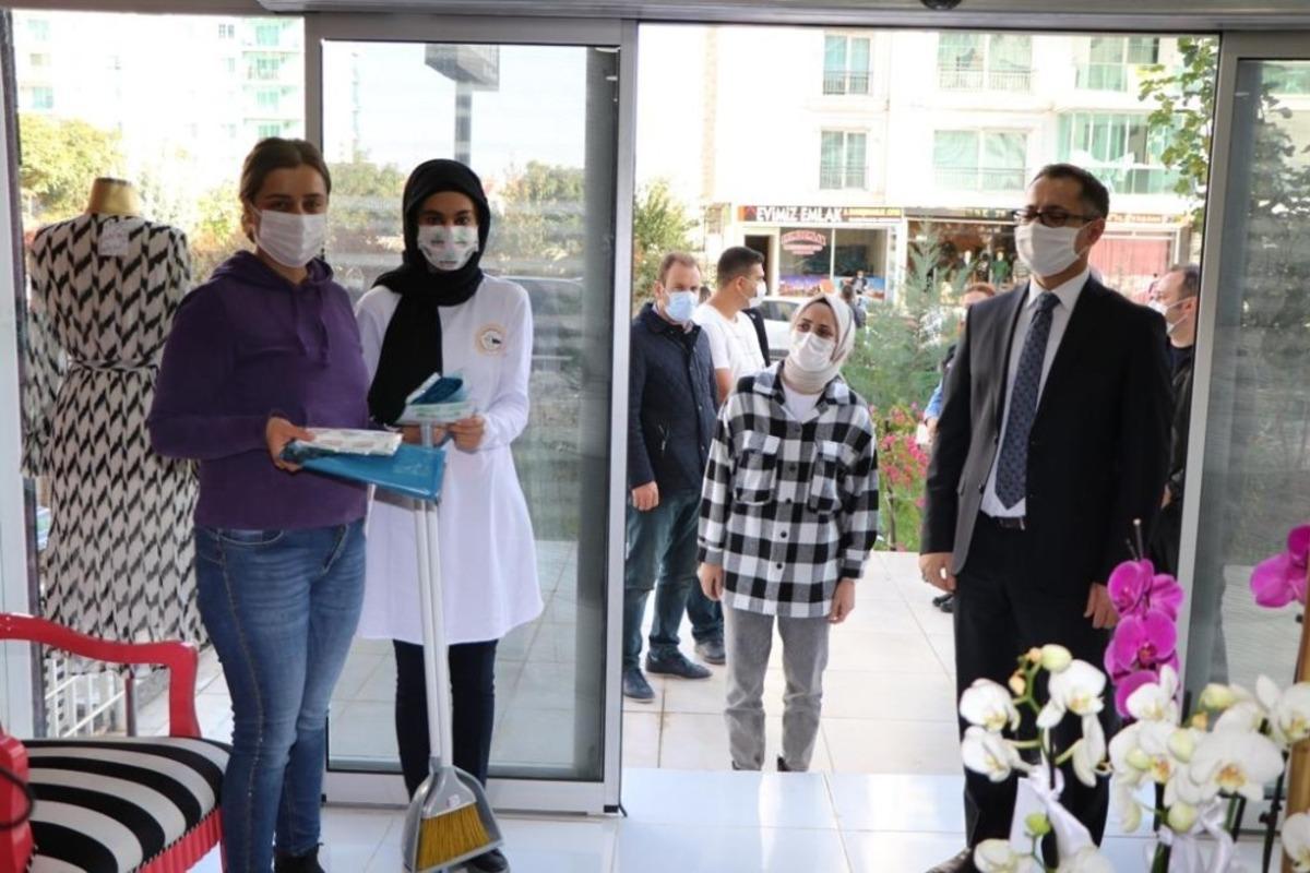 Kayapınar Belediyesinin Temiz Sokaklar Projesi s&uuml;r&uuml;yor