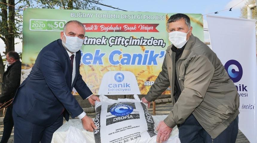 &Uuml;retim &ccedil;ift&ccedil;iden, tohum Canik&rsquo;ten