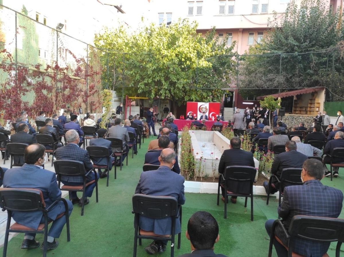 Batman Valisi Şahin, Sason&rsquo;da muhtarların sorunlarını dinledi