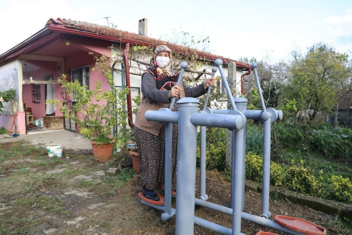 Yaşlı kadının spor aleti isteğini H&uuml;rriyet yerine getirdi