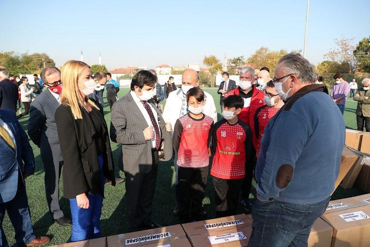 Merkezefendi Belediyesinden amatör spor kulüplerine malzeme desteği G4
