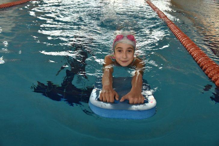 Modern tesiste yüzme havuzu yeniden hizmete açıldı G4