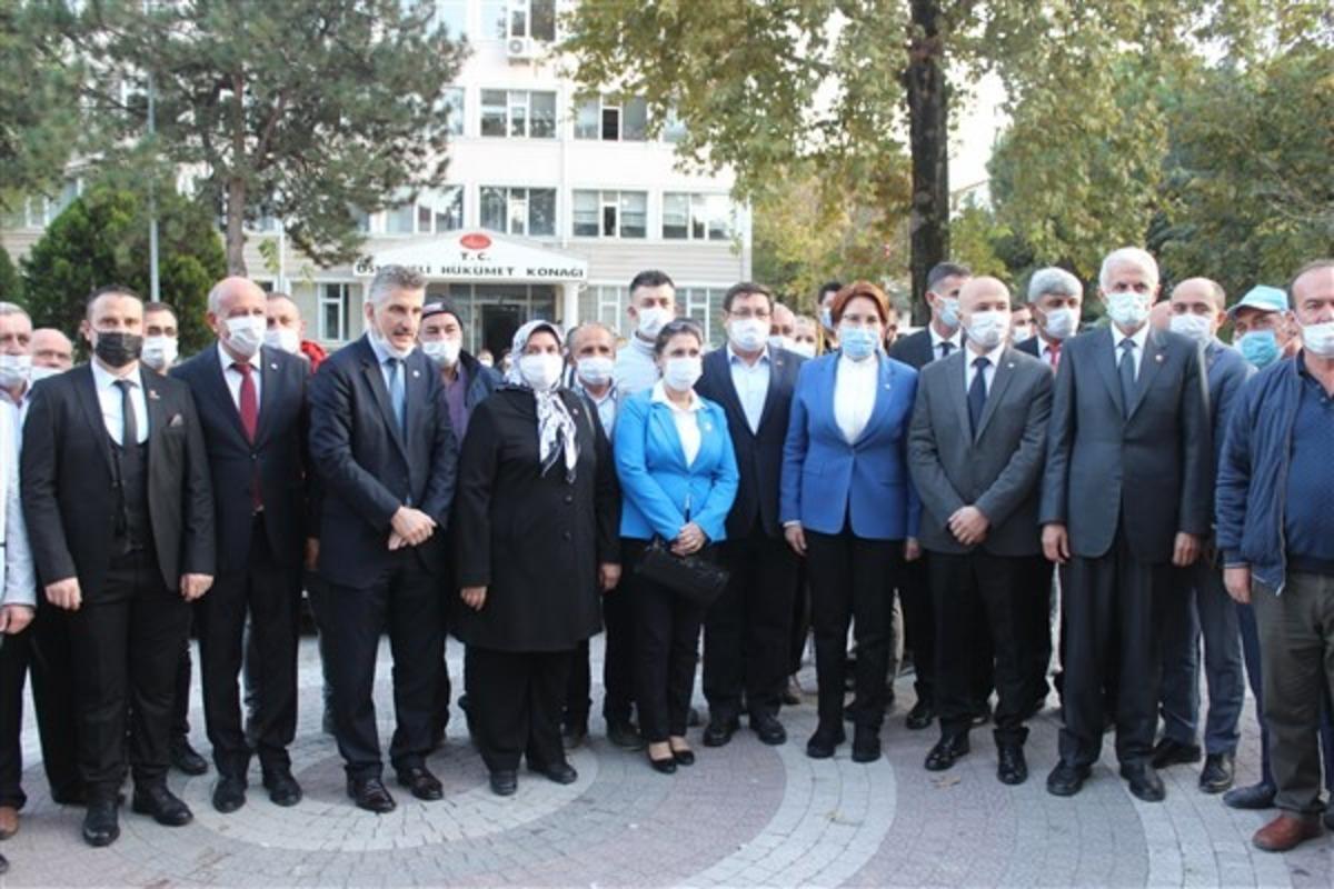 İYİ Parti Genel Başkanı Meral Akşener, Osmaneli&rsquo;nde esnafı dinledi