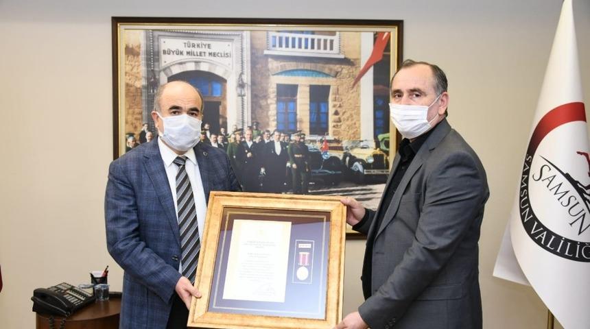 Samsun’da şehit babasına devlet övünç madalyası