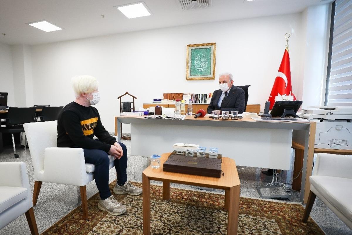 G&ouml;rme engelli gencin hayali &Uuml;mraniye&rsquo;de ger&ccedil;ekleşti