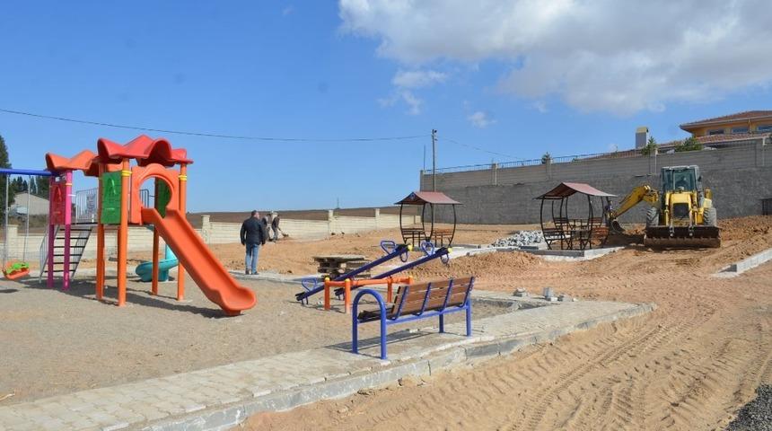 Başkan Altun, çocukların yüzünü güldürmeye devam ediyor