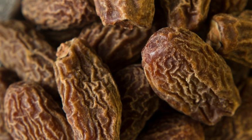 Hurmanın i&ccedil;ine uyuşturucu enjekte etmişler!