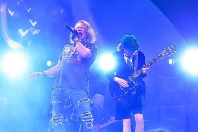 Axl Rose, 2016 yılında AC/DC ile 23 konserde sahne aldı.