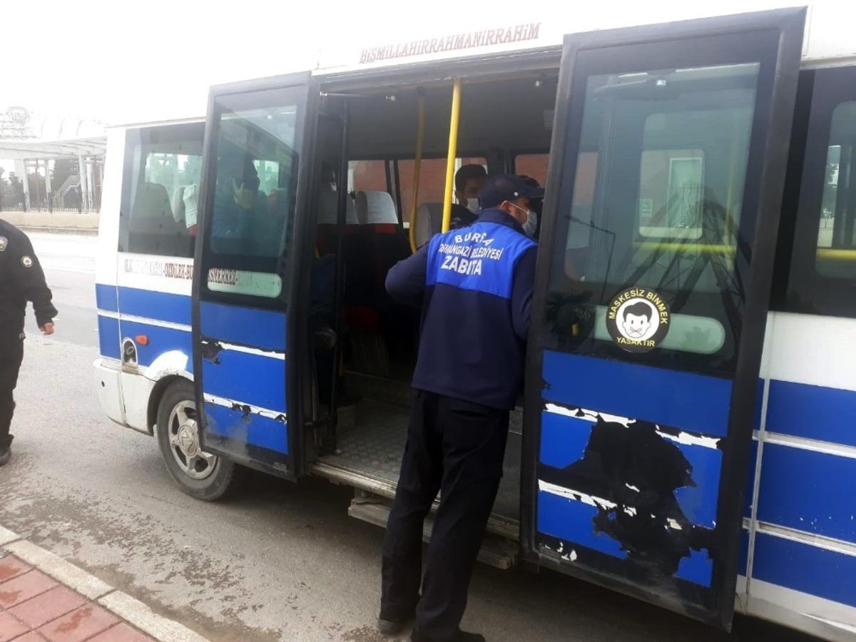 Osmangazi&rsquo;de minib&uuml;slerde maske ve sosyal mesafe denetimi