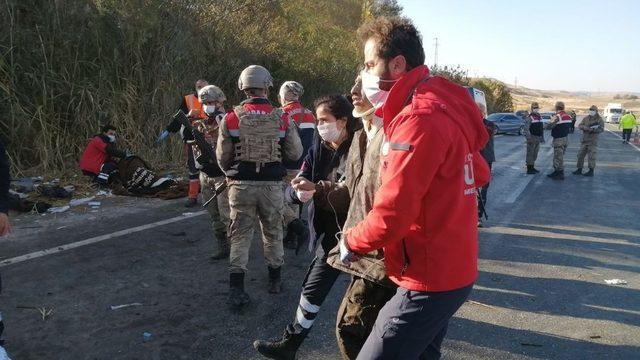 Askerden düzensiz göçmene şefkat eli