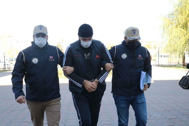 Sivas’ta yakalanan DEAŞ’lı terörist adliyeye sevk edildi