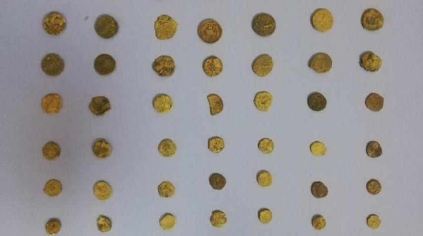 &Uuml;zerinde 74 par&ccedil;a tarihi eser &ccedil;ıkan şahıs, KOM ekipleri tarafından yakalandı