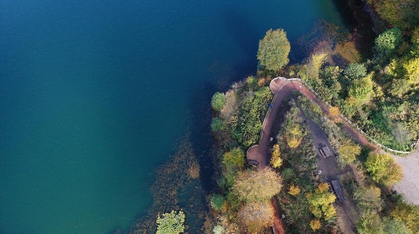 Ulugöl hazan renklerine büründü! Gören büyüleniyor