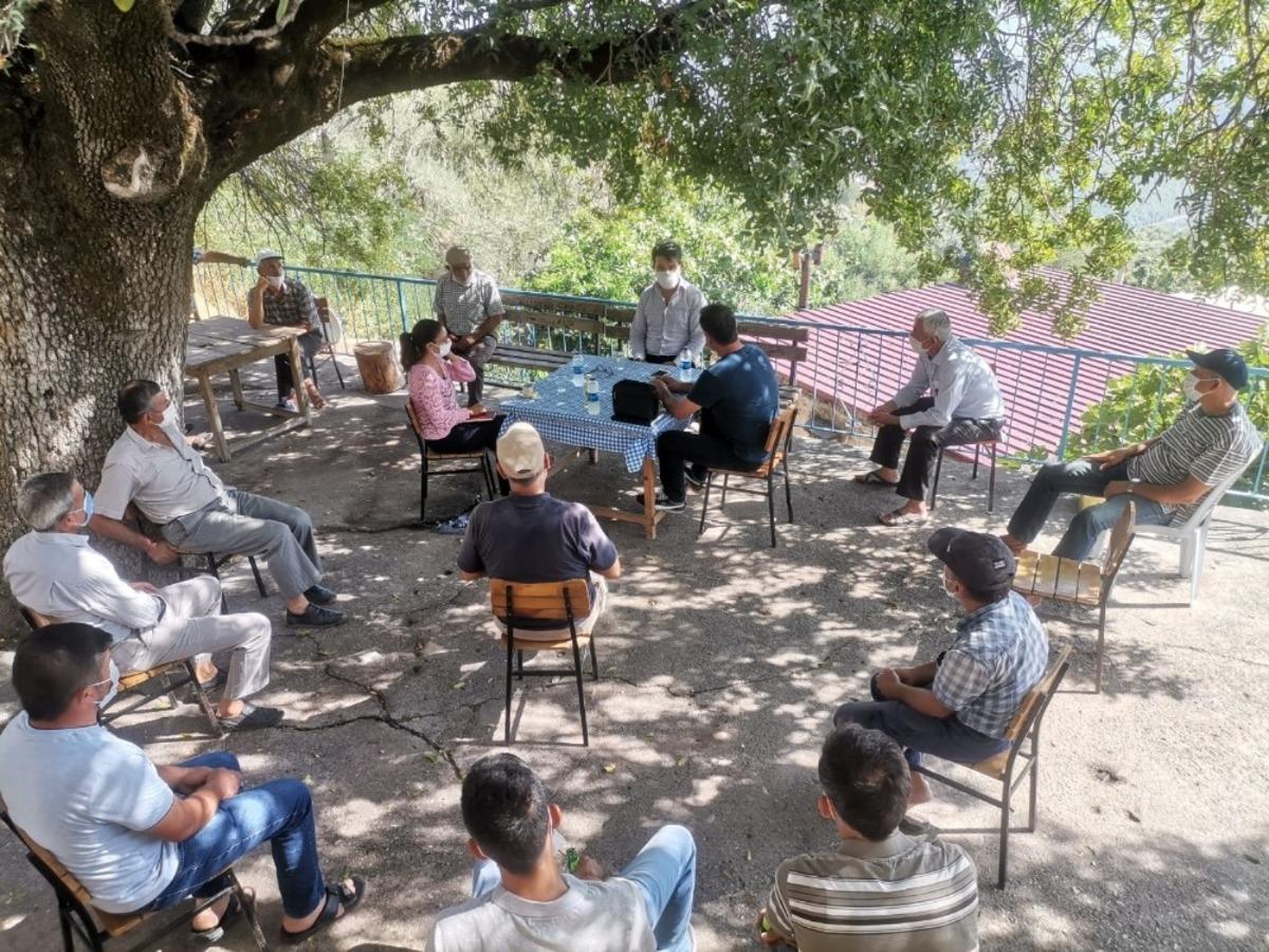 Yenik&ouml;y Kemerk&ouml;y Elektrik &Uuml;retim AŞ yetkilileri, k&ouml;yl&uuml;lerle bir araya geldi