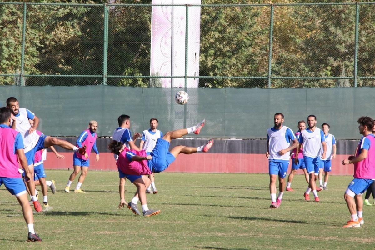 Karak&ouml;pr&uuml; belediyespor 3 puan i&ccedil;in İstanbul yolunda