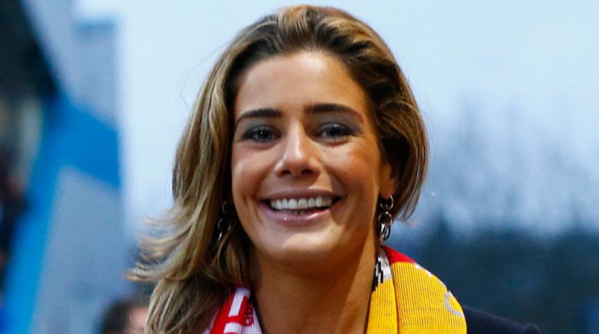 Mansfield Town Başkanı Carolyn Radford'a silahlı saldırı!