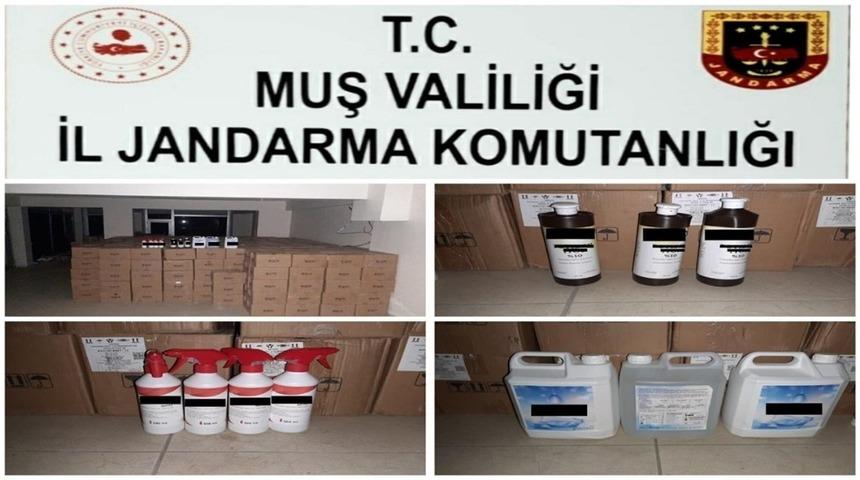 Muş’ta binlerce litre sahte dezenfektan ele geçirildi