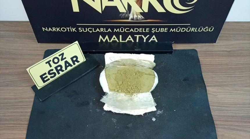 Malatya'da uyuşturucu operasyonu: 3 g&ouml;zaltı