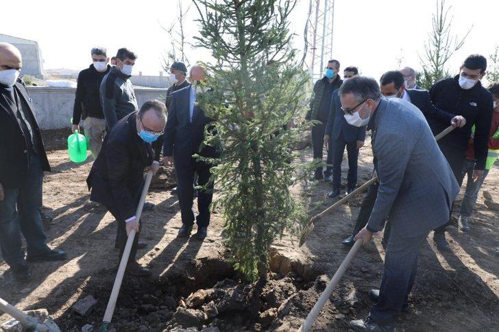 Vali Yırık:" Elazığımızın her yerini ağaçlandıracağız" G2