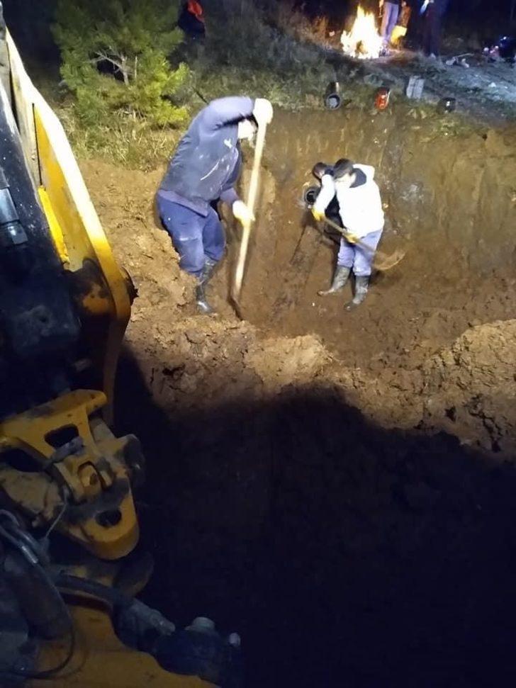 Su arızası gece boyu süren mesai ile giderildi G4