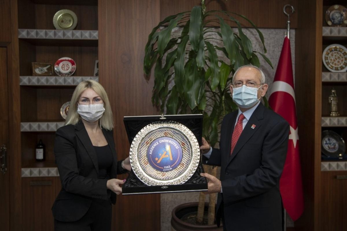 CHP Genel Başkanı Kemal Kılı&ccedil;daroğlu Akdeniz &Uuml;niversitesi&rsquo;ne Teşekk&uuml;r Etti