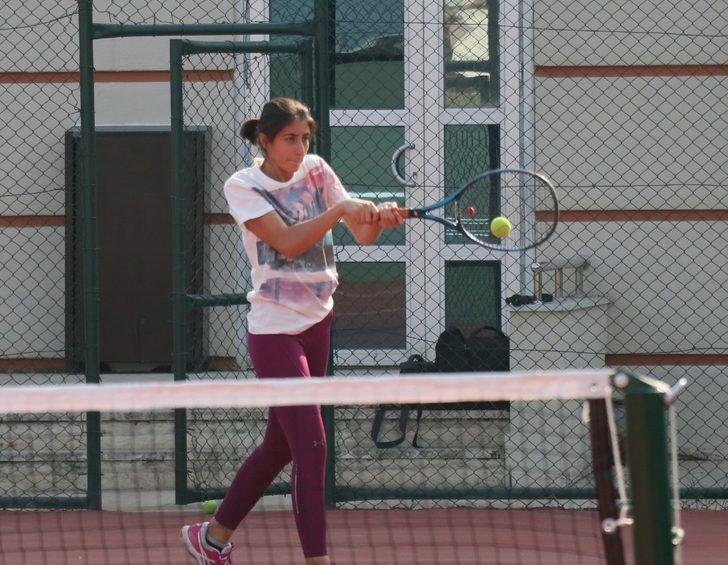 Gençlik ve Spor Bakanlığından Manisa’ya modern tenis kortları G4