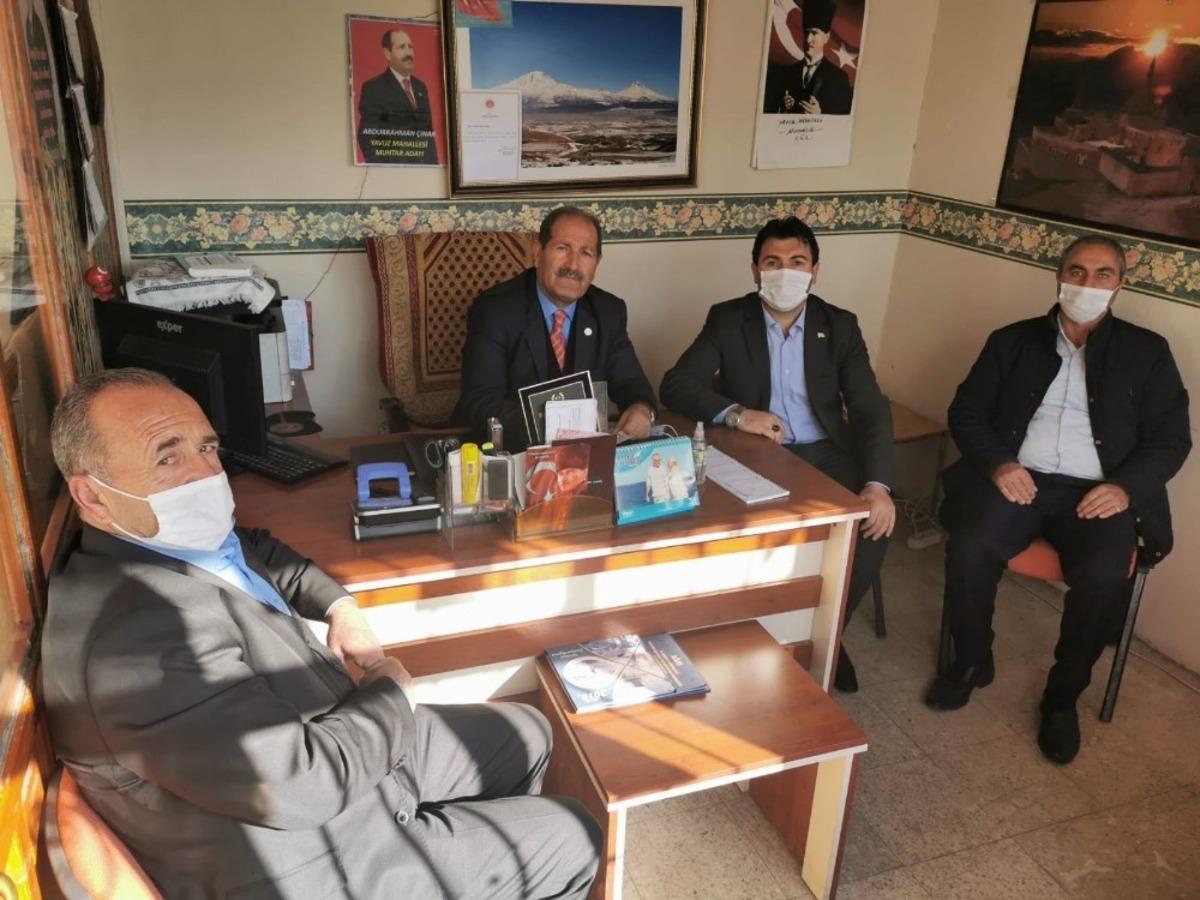 Başkan Yıldız, muhtarları mahallelerinde dinliyor