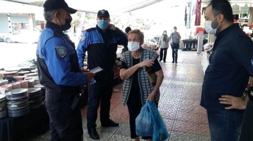 Mersin polisi korona vir&uuml;se karşı vatandaşları bilgilendirdi