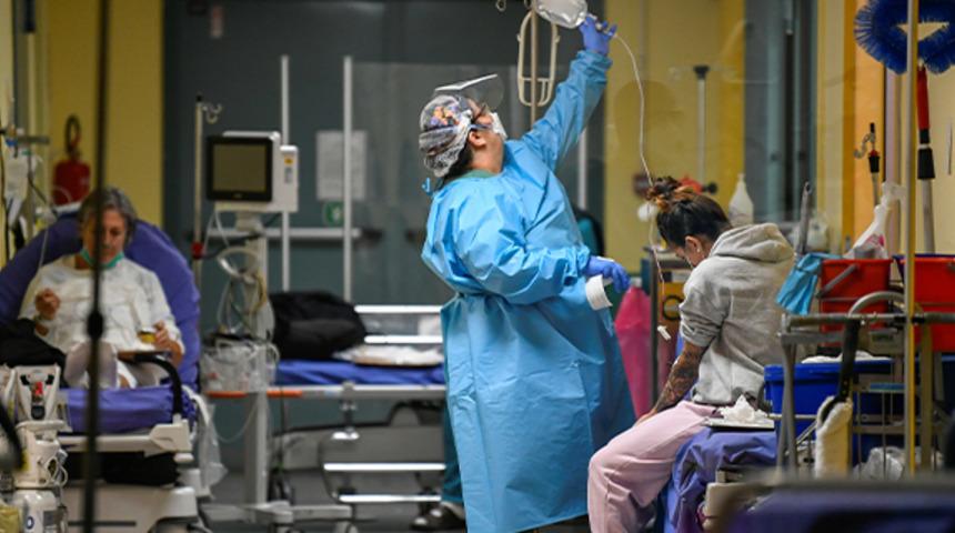 İtalya'da koronavir&uuml;s alarmı! Vaka sayısında yeni rekor