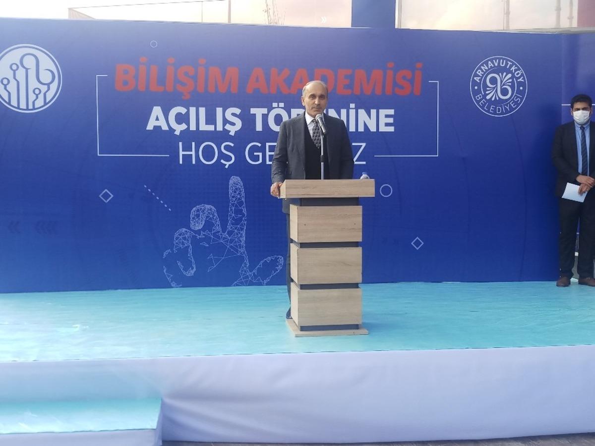 Arnavutk&ouml;y&rsquo;de bilişim ve teknoloji alanında &ouml;nemli adım