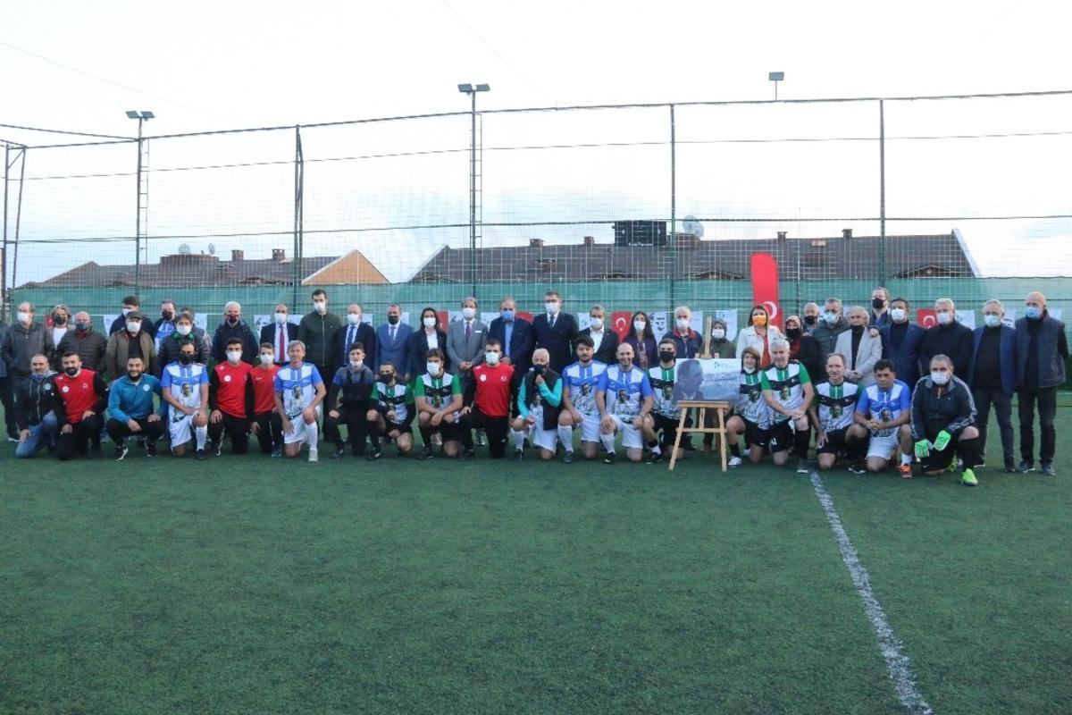 Hayatını kaybeden gazeteci Akay&rsquo;ın adı spor tesisinde yaşayacak