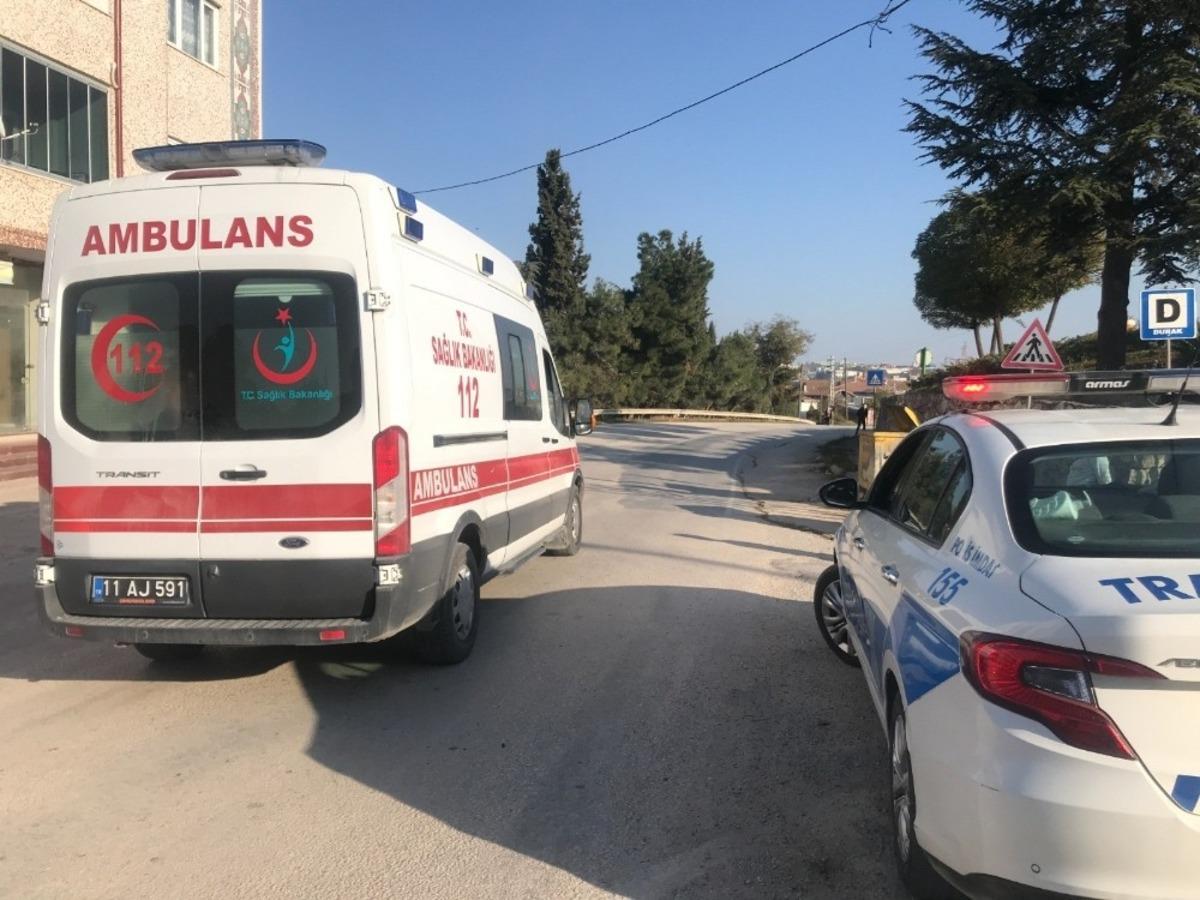 Yola fırlayan 6 yaşındaki &ccedil;ocuğa araba &ccedil;arptı