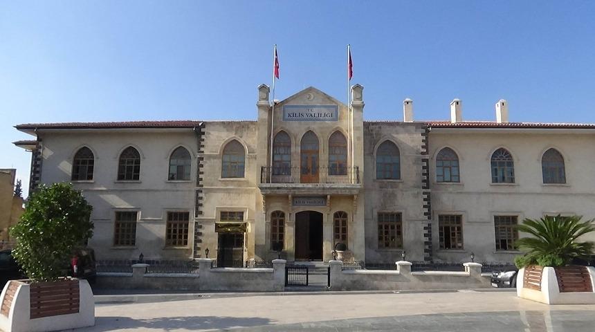 Kilis&rsquo;te 65 yaş &uuml;st&uuml;ne saat sınırlaması